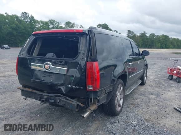 2014 Cadillac Escalade ESV Luxury с VIN 1GYS4HEF6ER199190, выставлен на аукционе IAAI как лот 42365693 с пробегом 144 875 миль миль и . История ставок и продаж доступна на DreamBid. Изображение 4.