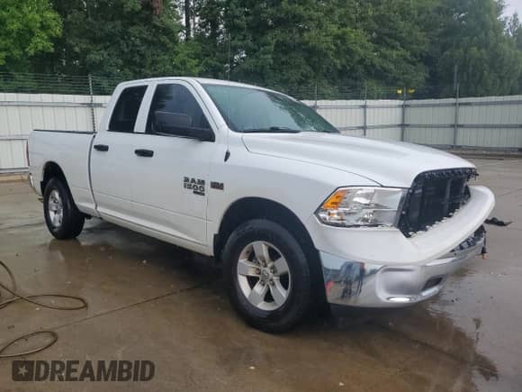 2023 Ram 1500 Tradesman z VIN 1C6RR7FT5PS527822, wystawiony jako Copart lot #67057145 z przebiegiem 42 566 mil mil oraz Czysty tytuł • Clean title. Historia ofert i sprzedaży dostępna na DreamBid. Obrazek 4.