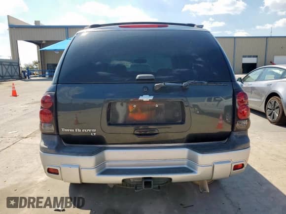 2005 Chevrolet TrailBlazer LT с VIN 1GNDS13SX52325420, выставлен на аукционе Copart как лот 84888635 с пробегом 189 711 миль миль и Списание • Salvage title. История ставок и продаж доступна на DreamBid. Изображение 6.
