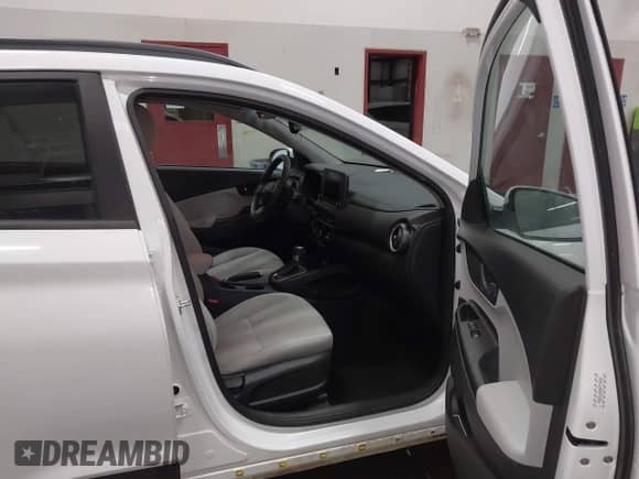 2022 Hyundai Kona SEL with VIN KM8K6CAB3NU774649, listed as a IAAI auction lot 43463411 with 73,413 mi miles and . Bid and sale history available at DreamBid. Image 5.