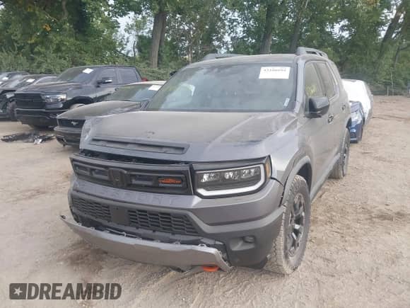 2026 Honda Passport TrailSport Elite with VIN 5FNYF9H80TB017421, listed as a IAAI auction lot 43186694 with 4,948 mi miles and . Bid and sale history available at DreamBid. Image 17.