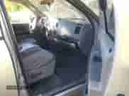 2007 Dodge 1500 SLT z VIN 1D7HU18237J546479, wystawiony jako IAAI lot #43415752 z przebiegiem 210 440 mil mil oraz . Historia ofert i sprzedaży dostępna na DreamBid. Obrazek 5.