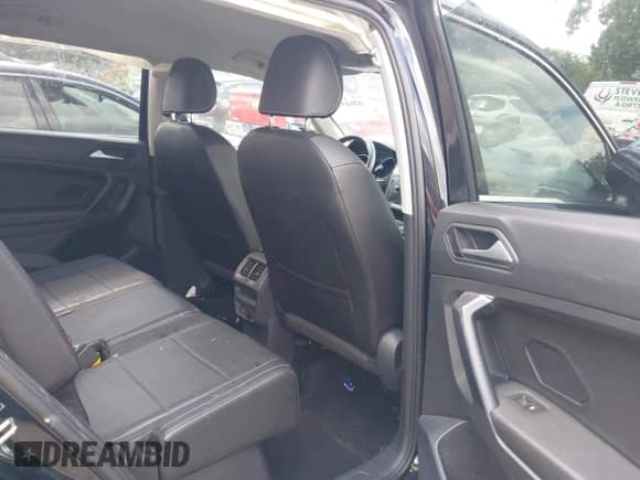 2021 Volkswagen Tiguan SE with VIN 3VV3B7AX8MM045106, listed as a IAAI auction lot 42615167 with 94,729 mi miles and . Bid and sale history available at DreamBid. Image 8.