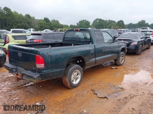 1999 Dodge Dakota SLT с VIN 1B7GG22Y3XS157545, выставлен на аукционе IAAI как лот 42936993 с пробегом Не указан миль и . История ставок и продаж доступна на DreamBid. Изображение 4.