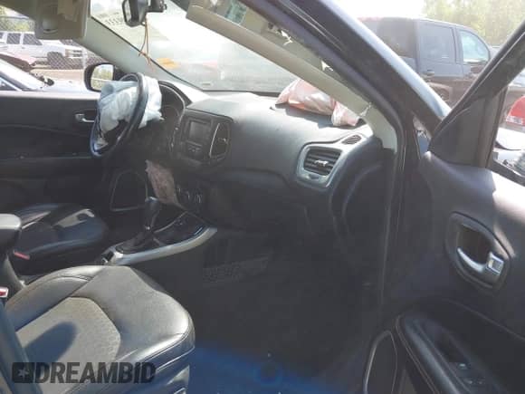 2017 Jeep Compass Latitude с VIN 3C4NJDBB0HT679761, выставлен на аукционе IAAI как лот 42999333 с пробегом 90 586 миль миль и . История ставок и продаж доступна на DreamBid. Изображение 5.