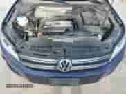2016 Volkswagen Tiguan S z VIN WVGAV7AX8GW611844, wystawiony jako Copart lot #70020365 z przebiegiem 138 036 mil mil oraz Szkoda całkowita • Salvage title. Historia ofert i sprzedaży dostępna na DreamBid. Obrazek 12.