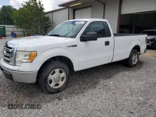 2010 Ford F-150 XL с VIN 1FTNF1CV7AKE77502, выставлен на аукционе Copart как лот 63312905 с пробегом 283 750 миль миль и Чистый • Clean title. История ставок и продаж доступна на DreamBid. Изображение 1.