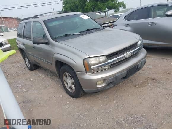 2002 Chevrolet TrailBlazer LS с VIN 1GNDT13SX22355462, выставлен на аукционе IAAI как лот 42481696 с пробегом Не указан миль и . История ставок и продаж доступна на DreamBid. Изображение 1.