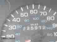 1997 Dodge RAM z VIN 1B7KC26DXVJ528295, wystawiony jako IAAI lot #41831752 z przebiegiem 235 912 mil mil oraz . Historia ofert i sprzedaży dostępna na DreamBid. Obrazek 14.