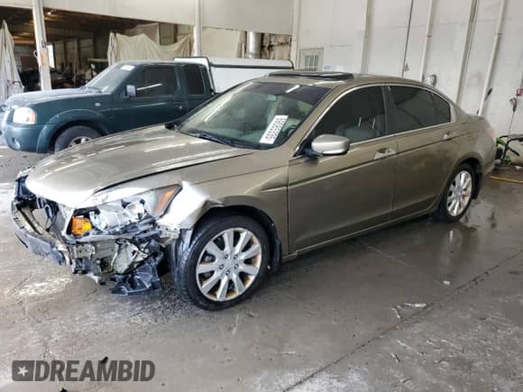 2008 Honda Accord EX-L z VIN 1HGCP26808A048705, wystawiony jako Copart lot #69085335 z przebiegiem 204 488 mil mil oraz Szkoda całkowita • Salvage title. Historia ofert i sprzedaży dostępna na DreamBid. Obrazek 1.