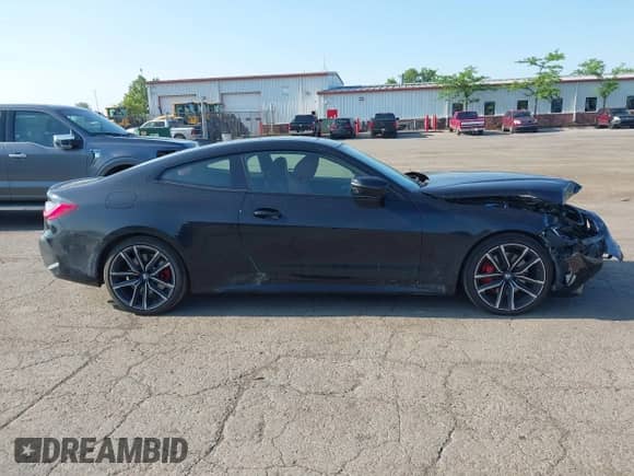 2023 BMW 4 Series 430i xDrive z VIN WBA73AP00PCM82945, wystawiony jako IAAI lot #42470151 z przebiegiem 9 862 mil mil oraz . Historia ofert i sprzedaży dostępna na DreamBid. Obrazek 13.