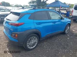 2020 Hyundai Kona SEL with VIN KM8K2CAA8LU483614, listed as a IAAI auction lot 43296601 with 78,891 mi miles and . Bid and sale history available at DreamBid. Image 4.