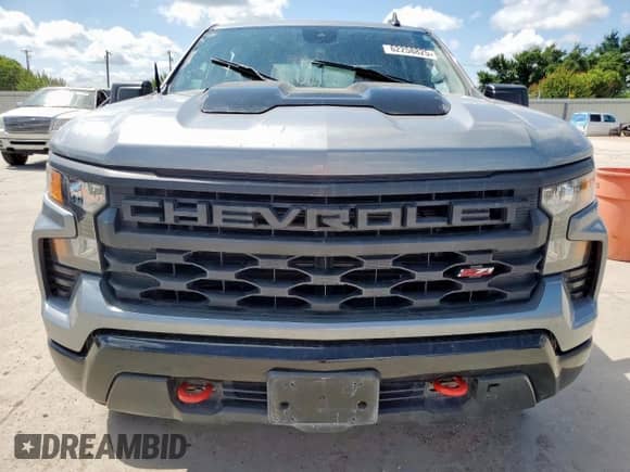 2024 Chevrolet Silverado 1500 Custom Trail Boss z VIN 3GCUDCE88RG346358, wystawiony jako Copart lot #62258825 z przebiegiem Nie podano mil oraz Szkoda całkowita • Salvage title. Historia ofert i sprzedaży dostępna na DreamBid. Obrazek 5.