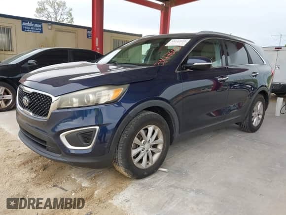 2017 Kia Sorento LX z VIN 5XYPG4A53HG215454, wystawiony jako IAAI lot #43147605 z przebiegiem 143 618 mil mil oraz . Historia ofert i sprzedaży dostępna na DreamBid. Obrazek 2.