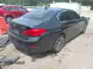 2019 BMW 5 Series 530i xDrive с VIN WBAJA7C57KWW37675, выставлен на аукционе IAAI как лот 42594212 с пробегом 121 742 миль миль и . История ставок и продаж доступна на DreamBid. Изображение 4.