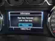 2017 Chevrolet Silverado 1500 LT z VIN 1GCVKREC8HZ224356, wystawiony jako IAAI lot #43058181 z przebiegiem 166 378 mil mil oraz . Historia ofert i sprzedaży dostępna na DreamBid. Obrazek 16.