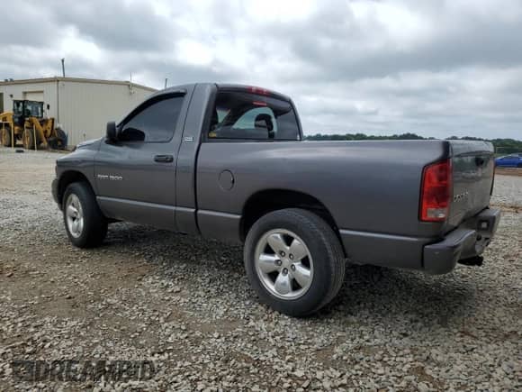 2002 Dodge 1500 z VIN 1D7HA16N32J204755, wystawiony jako Copart lot #62875035 z przebiegiem 276 268 mil mil oraz Czysty tytuł • Clean title. Historia ofert i sprzedaży dostępna na DreamBid. Obrazek 2.