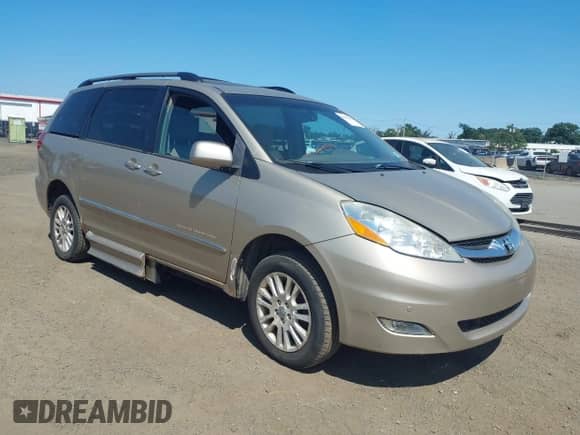 2010 Toyota Sienna XLE с VIN 5TDYK4CC3AS332779, выставлен на аукционе IAAI как лот 42939681 с пробегом 106 477 миль миль и . История ставок и продаж доступна на DreamBid. Изображение 1.