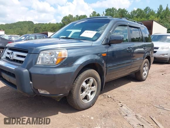 2006 Honda Pilot EX-L z VIN 5FNYF18756B013572, wystawiony jako IAAI lot #42877227 z przebiegiem 118 193 mil mil oraz . Historia ofert i sprzedaży dostępna na DreamBid. Obrazek 2.