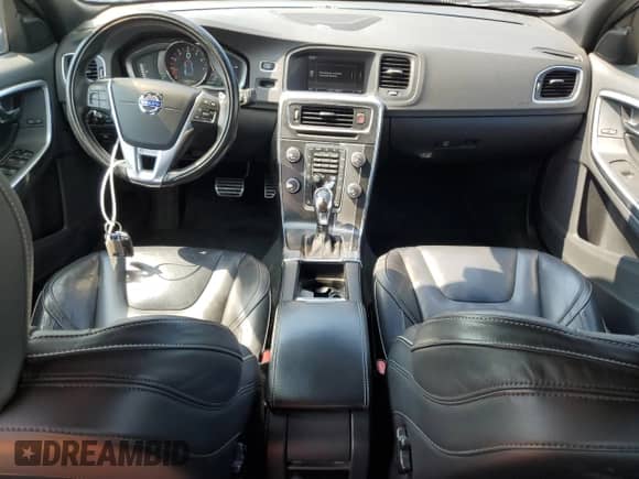 2014 Volvo S60 T6 with VIN YV1902FH9E2289403, listed as a Copart auction lot 62360975 with 185,473 mi miles and Salvage title. Bid and sale history available at DreamBid. Image 8.