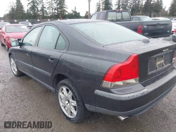 2002 Volvo S60 с VIN YV1RH58D922178477, выставлен на аукционе IAAI как лот 41670679 с пробегом 238 423 миль миль и . История ставок и продаж доступна на DreamBid. Изображение 3.