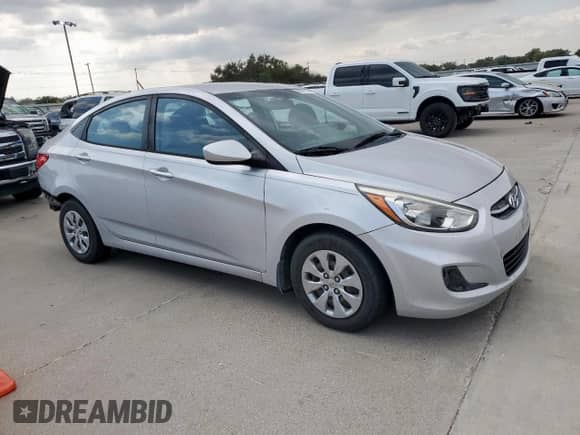 2016 Hyundai Accent SE z VIN KMHCT4AE7GU111763, wystawiony jako Copart lot #89890535 z przebiegiem 81 988 mil mil oraz Szkoda całkowita • Salvage title. Historia ofert i sprzedaży dostępna na DreamBid. Obrazek 4.