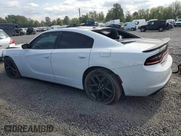 2020 Dodge Charger SXT z VIN 2C3CDXBG4LH111840, wystawiony jako Copart lot #71540355 z przebiegiem 40 927 mil mil oraz Szkoda całkowita • Salvage title. Historia ofert i sprzedaży dostępna na DreamBid. Obrazek 2.