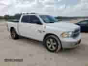 2019 Ram 1500 Big Horn z VIN 1C6RR6LT1KS546035, wystawiony jako Copart lot #64569015 z przebiegiem 154 358 mil mil oraz Czysty tytuł • Clean title. Historia ofert i sprzedaży dostępna na DreamBid. Obrazek 4.