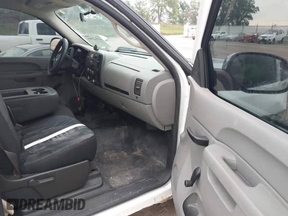 2012 Chevrolet Silverado 1500 Work Truck с VIN 1GCNKPEX7CZ296181, выставлен на аукционе IAAI как лот 42612389 с пробегом 268 035 миль миль и . История ставок и продаж доступна на DreamBid. Изображение 5.