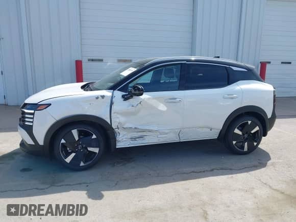 2025 Nissan Kicks SR with VIN 3N8AP6DD8SL378383, listed as a IAAI auction lot 42060195 with 1,118 mi miles and . Bid and sale history available at DreamBid. Image 14.