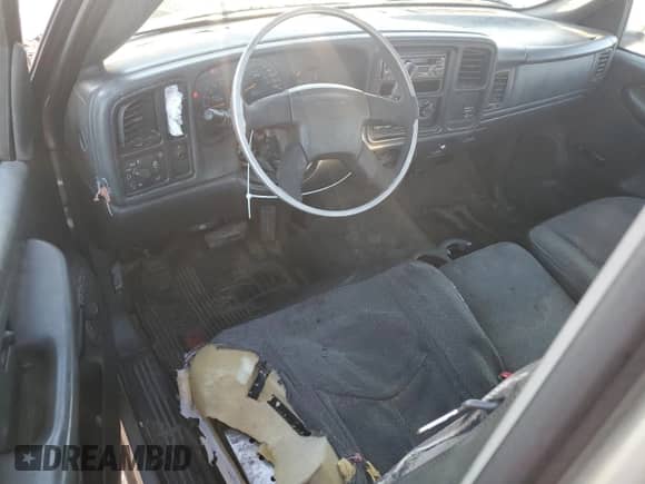 2003 GMC Sierra 1500 Work Truck с VIN 1GTEC14V73E304409, выставлен на аукционе Copart как лот 67561545 с пробегом 240 250 миль миль и Списание • Salvage title. История ставок и продаж доступна на DreamBid. Изображение 8.