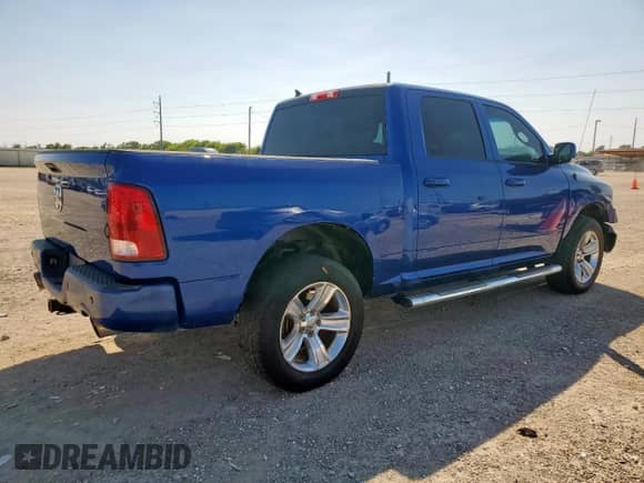 2016 Ram 1500 Big Horn z VIN 1C6RR6LT1GS101317, wystawiony jako Copart lot #80518725 z przebiegiem 82 397 mil mil oraz Szkoda całkowita • Salvage title. Historia ofert i sprzedaży dostępna na DreamBid. Obrazek 3.