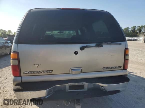 2000 Chevrolet Suburban LS с VIN 3GNEC16T2YG167589, выставлен на аукционе Copart как лот 89736015 с пробегом Не указан миль и Чистый • Clean title. История ставок и продаж доступна на DreamBid. Изображение 6.
