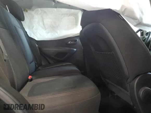 2020 Chevrolet Trax LS с VIN KL7CJKSB6LB318229, выставлен на аукционе Copart как лот 81693785 с пробегом 38 361 миль миль и Списание • Salvage title. История ставок и продаж доступна на DreamBid. Изображение 11.