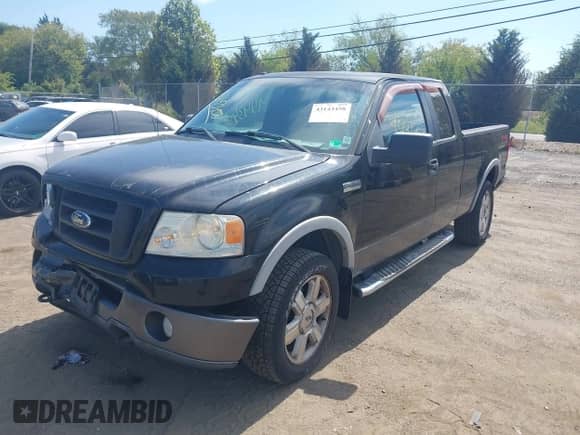 2006 Ford F-150 XLT with VIN 1FTPX145X6NA94986, listed as a IAAI auction lot 43143458 with 198,018 mi miles and . Bid and sale history available at DreamBid. Image 2.