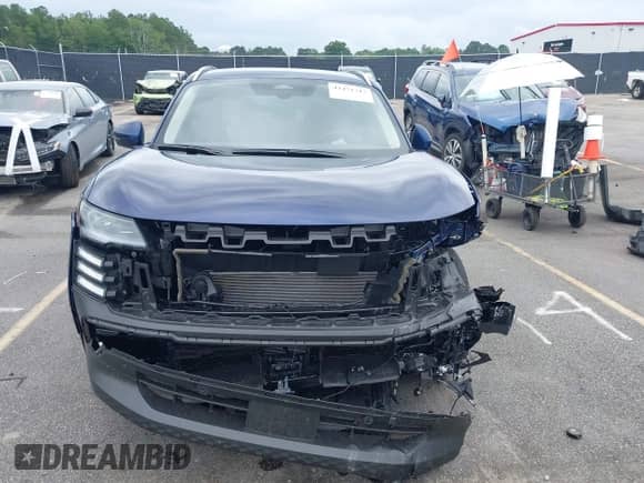 2025 Nissan Kicks SR with VIN 3N8AP6DA3SL360718, listed as a IAAI auction lot 42471717 with 5,089 mi miles and . Bid and sale history available at DreamBid. Image 12.