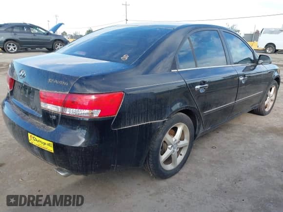 2007 Hyundai Sonata SE z VIN 5NPEU46F97H181304, wystawiony jako IAAI lot #43269488 z przebiegiem 123 308 mil mil oraz . Historia ofert i sprzedaży dostępna na DreamBid. Obrazek 4.