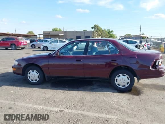 1992 Toyota Camry LE с VIN 4T1SK12E3NU116659, выставлен на аукционе IAAI как лот 43215136 с пробегом 91 828 миль миль и . История ставок и продаж доступна на DreamBid. Изображение 14.
