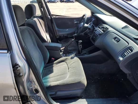 2000 Honda Accord LX с VIN 1HGCG6558YA106929, выставлен на аукционе Copart как лот 50229935 с пробегом 244 574 миль миль и Списание • Salvage title. История ставок и продаж доступна на DreamBid. Изображение 7.