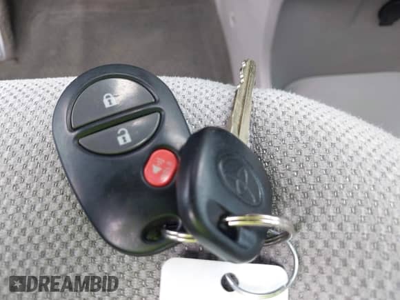 2015 Toyota Sienna L with VIN 5TDZK3DC6FS673338, listed as a IAAI auction lot 42497655 with 158,216 mi miles and . Bid and sale history available at DreamBid. Image 11.