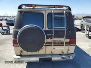 1985 Chevrolet Chevy Van с VIN 1GBEG25HXF7160399, выставлен на аукционе Copart как лот 64115004 с пробегом 40 895 миль миль и Чистый • Clean title. История ставок и продаж доступна на DreamBid. Изображение 6.