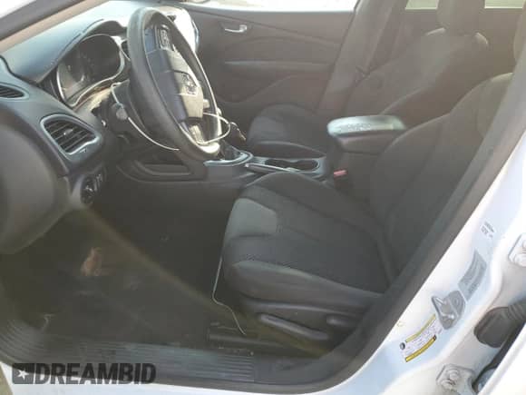 2015 Dodge Dart SE with VIN 1C3CDFAA8FD404357, listed as a Copart auction lot 68218555 with 138,980 mi miles and Salvage title. Bid and sale history available at DreamBid. Image 7.