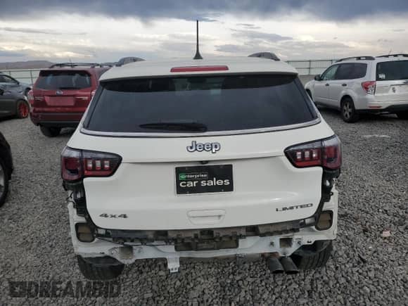2020 Jeep Compass Limited with VIN 3C4NJDCB7LT221383, listed as a Copart auction lot 84047185 with 82,746 mi miles and Salvage title. Bid and sale history available at DreamBid. Image 6.