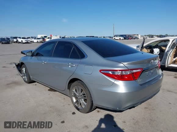 2017 Toyota Camry XLE z VIN 4T1BF1FK1HU660134, wystawiony jako IAAI lot #41697739 z przebiegiem 116 243 mil mil oraz . Historia ofert i sprzedaży dostępna na DreamBid. Obrazek 3.