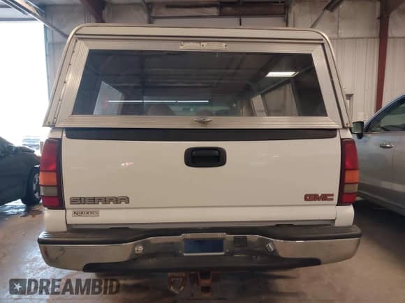 2002 GMC Sierra 1500 SL с VIN 1GTEC14V22Z138291, выставлен на аукционе IAAI как лот 41274250 с пробегом 130 770 миль миль и . История ставок и продаж доступна на DreamBid. Изображение 17.