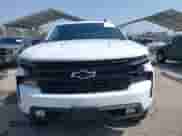 2022 Chevrolet Silverado 1500 LT z VIN 3GCUYDED2NG133388, wystawiony jako IAAI lot #42462081 z przebiegiem 38 949 mil mil oraz . Historia ofert i sprzedaży dostępna na DreamBid. Obrazek 13.