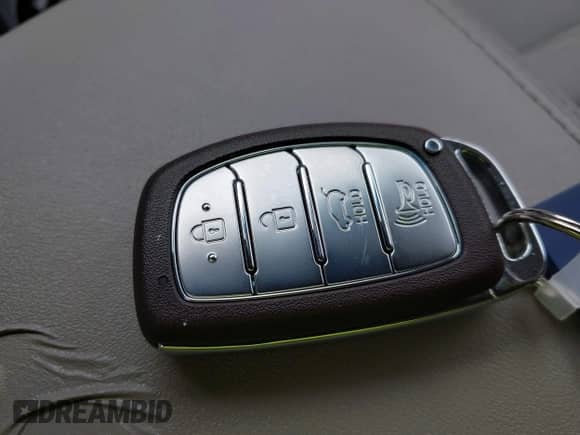 2021 Hyundai Tucson Value with VIN KM8J33A48MU294482, listed as a IAAI auction lot 42496195 with 32,010 mi miles and . Bid and sale history available at DreamBid. Image 11.