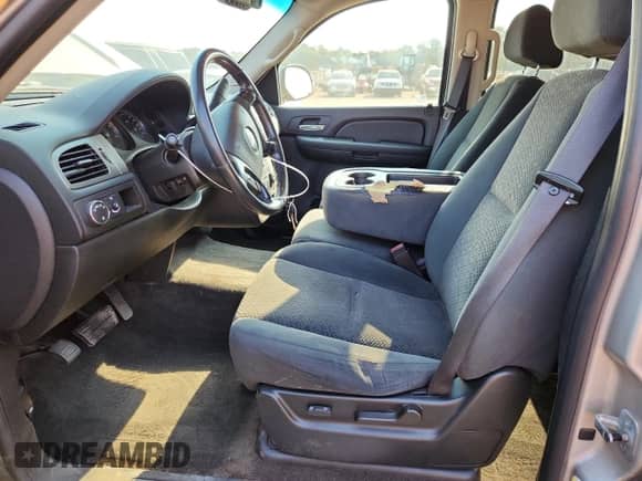 2007 Chevrolet Tahoe LS z VIN 1GNFC13C47J380954, wystawiony jako Copart lot #81503455 z przebiegiem 205 384 mil mil oraz Szkoda całkowita • Salvage title. Historia ofert i sprzedaży dostępna na DreamBid. Obrazek 7.