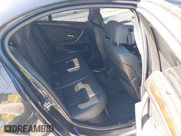 2008 BMW 5 Series 550i с VIN WBANW53598CT50727, выставлен на аукционе IAAI как лот 43410130 с пробегом 138 656 миль миль и . История ставок и продаж доступна на DreamBid. Изображение 8.