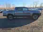 2022 Toyota Tacoma SR5 с VIN 3TMCZ5AN7NM524812, выставлен на аукционе Copart как лот 90647645 с пробегом 41 473 миль миль и Списание • Salvage title. История ставок и продаж доступна на DreamBid. Изображение 15.